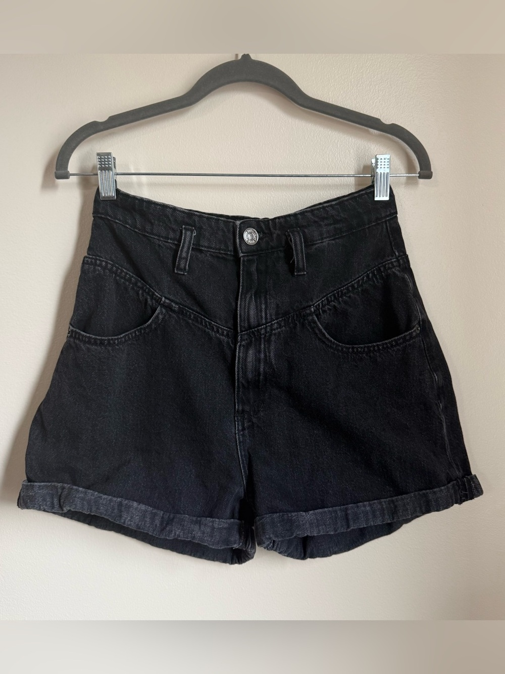 Zara Black Denim Shorts Size 4 Cuffed Hem Indie Sleeze Boho Rock n Roll Bohemian